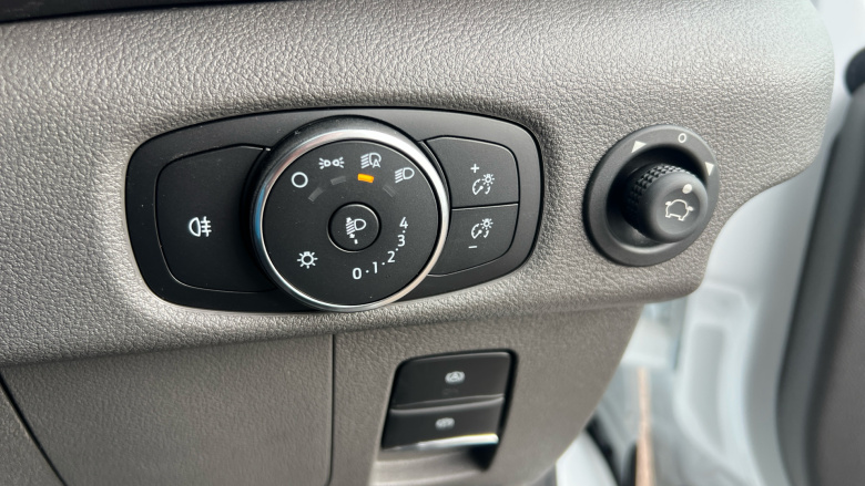 Ford Transit 350 L3 Diesel Fwd 2.0 EcoBlue 130ps H2 Leader Van